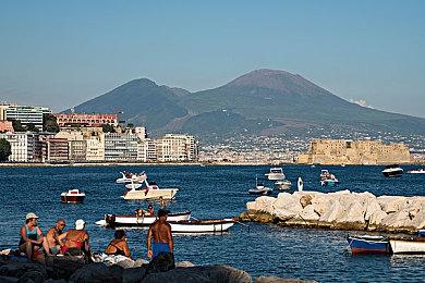 《自杀小队：消灭正义联盟》小丑可玩角色3月底上线